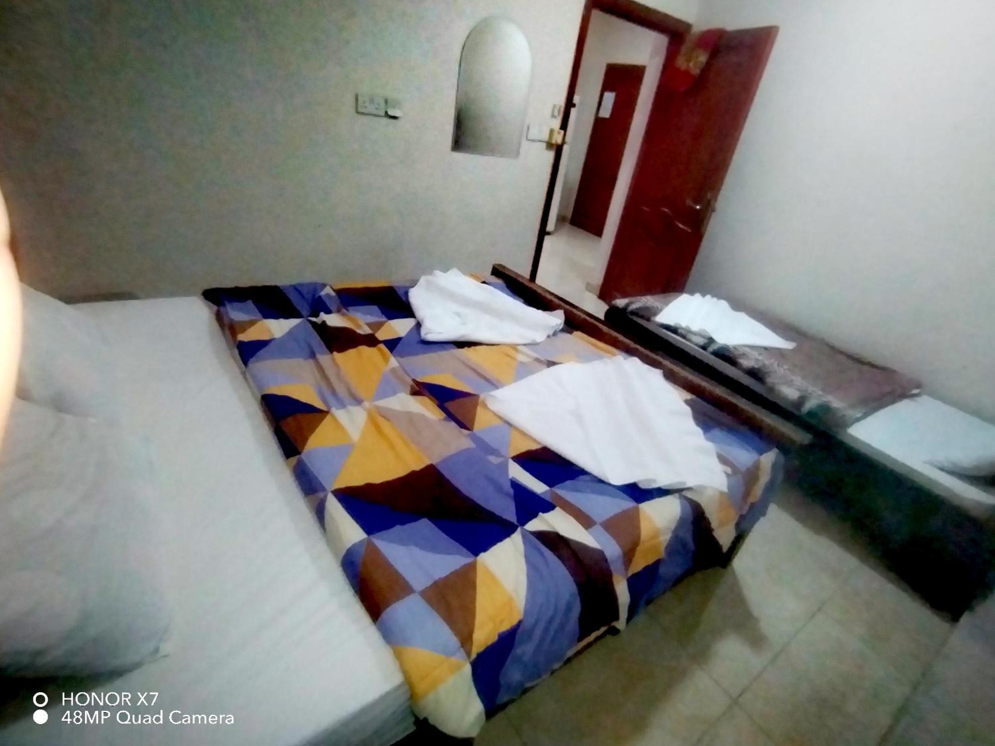 Farah Plaza Hostel &Hotel Apartments Áqaba Habitación foto